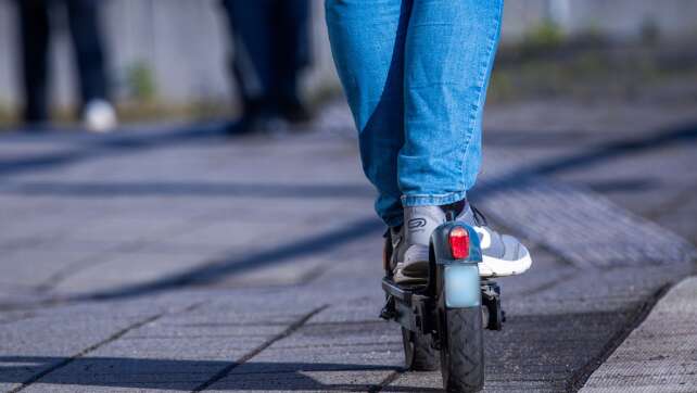 Polizei: 12- und 13-Jähriger stehlen mehrere E-Scooter