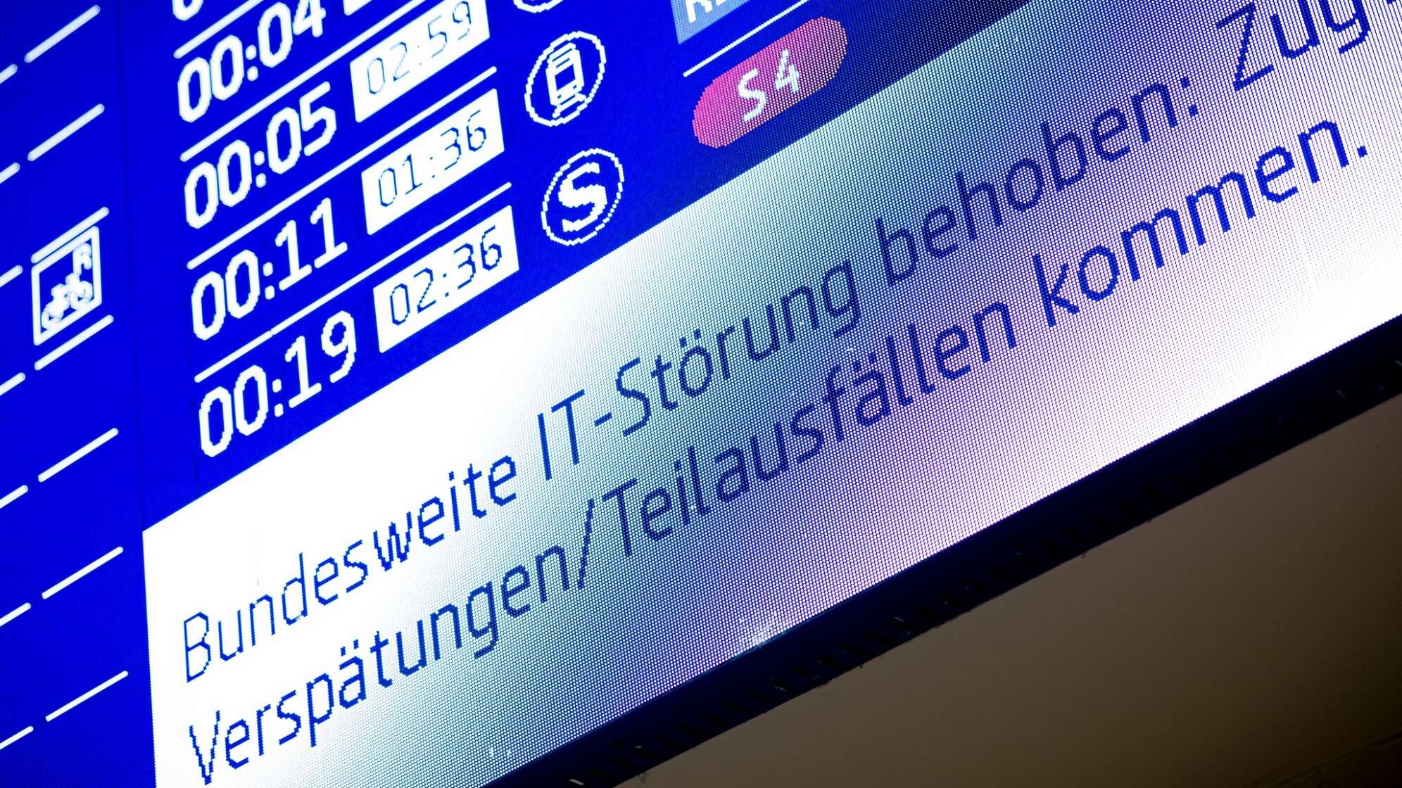 Funkstörung bundesweit bei Bahnverkehr