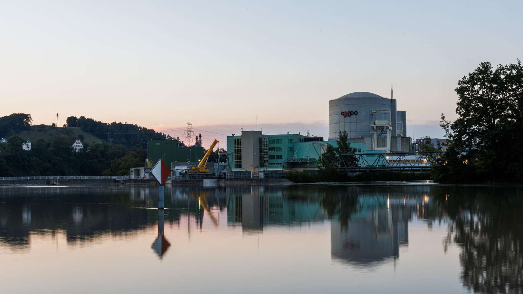 Schweizer Alt-AKW wegen warmen Flusswassers abgeschaltet