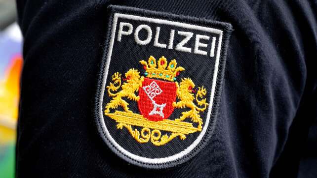 Zwei Tote in Bremen gefunden - Fahndung nach Täter