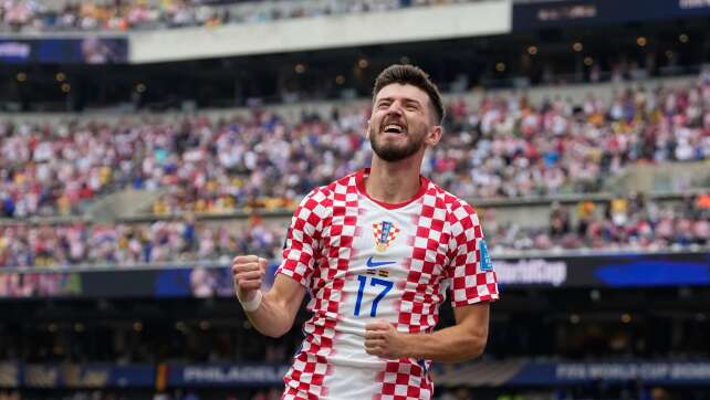 Modric mit Kroatien in der K.-o.-Runde - Auch Ghana weiter