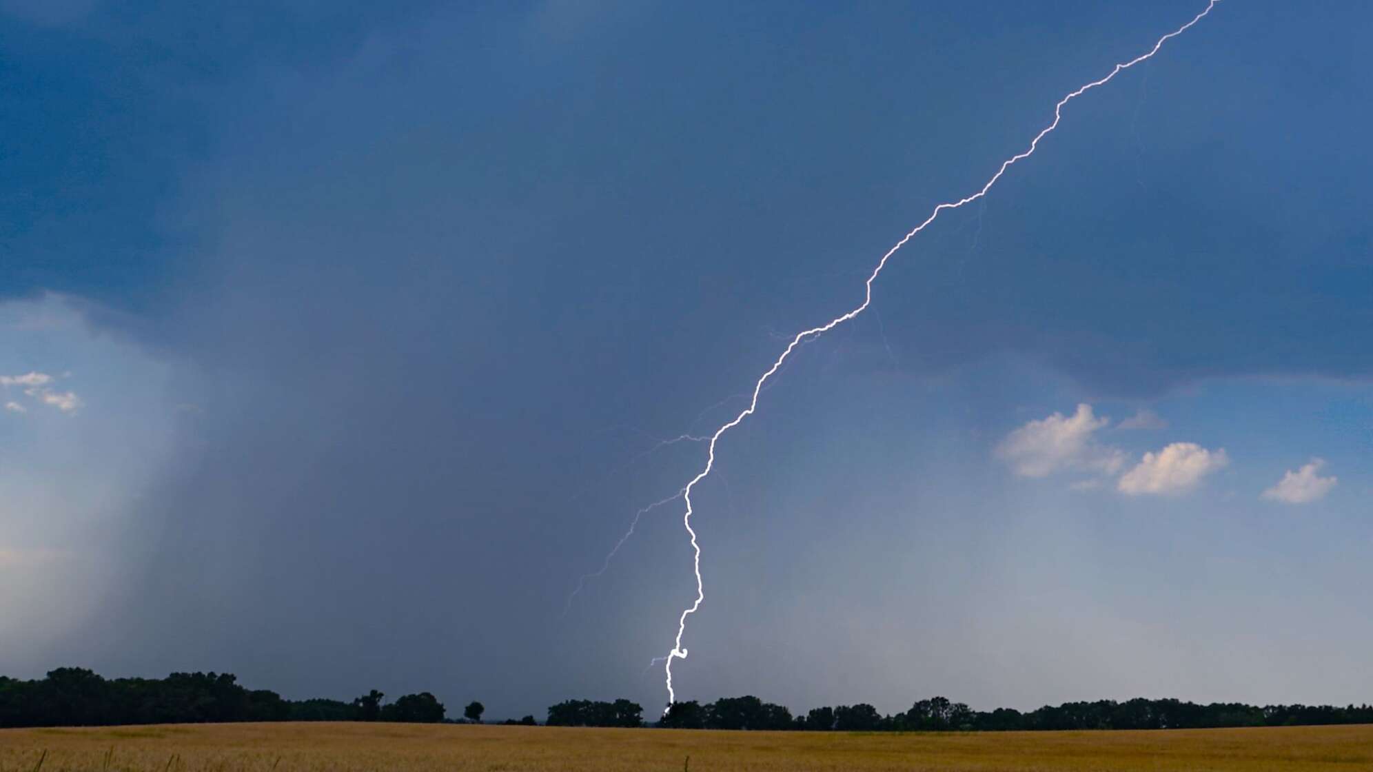 Hitze in Deutschland - Gewitter in Brandenburg
