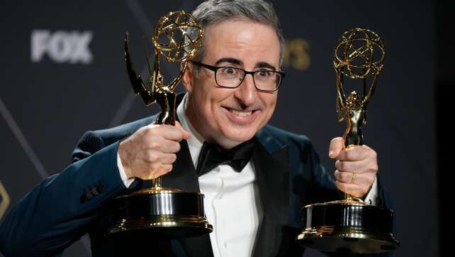John Oliver ergattert Rollen in zwei Serien