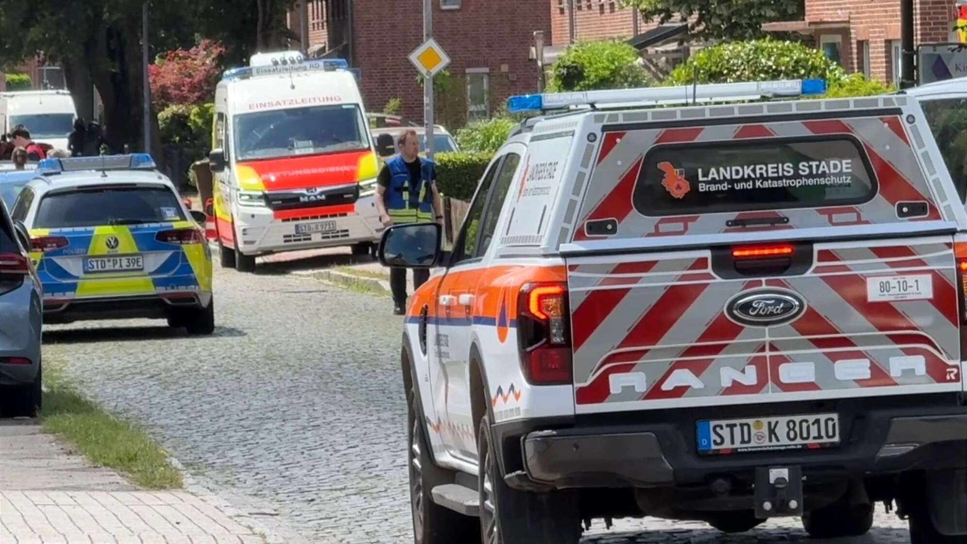 Schüsse in Jugendeinrichtung - Mehrere Tote in Stade