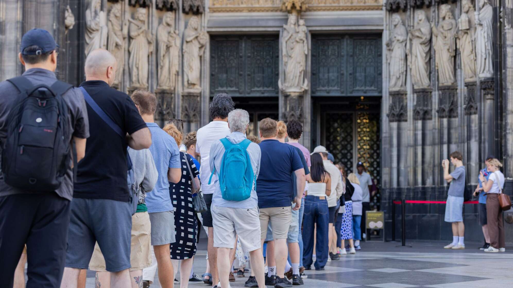 Zwölf Euro Eintritt für Kölner Dom