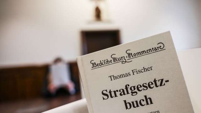 Verbot von Kindersexpuppen bleibt, aber sogar Richter uneins