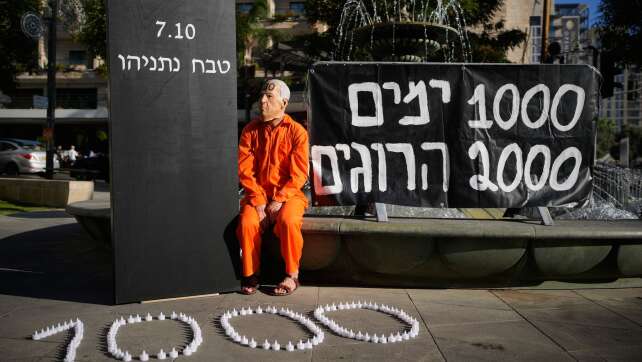Israel gedenkt 1.000 Tagen nach Hamas-Massaker mit Protesten
