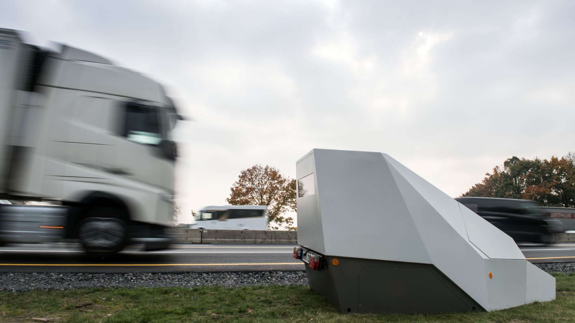 Mobile Anlage zur Geschwindigkeitsmessung