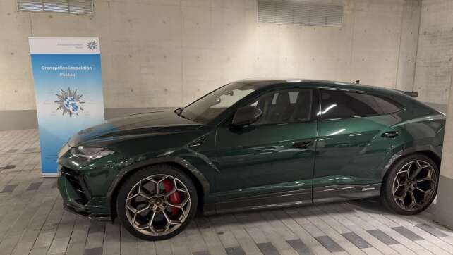 Kontrolle auf A3: Sportwagen, Uhren und Münzen beschlagnahmt