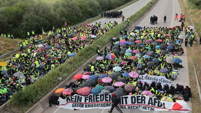 Trotz Protesten und Blockaden: AfD-Parteitag kann beginnen