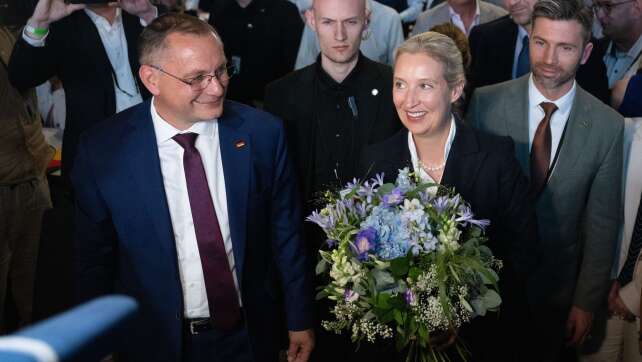 AfD bestätigt Führungsduo – Chrupalla verliert an Rückhalt