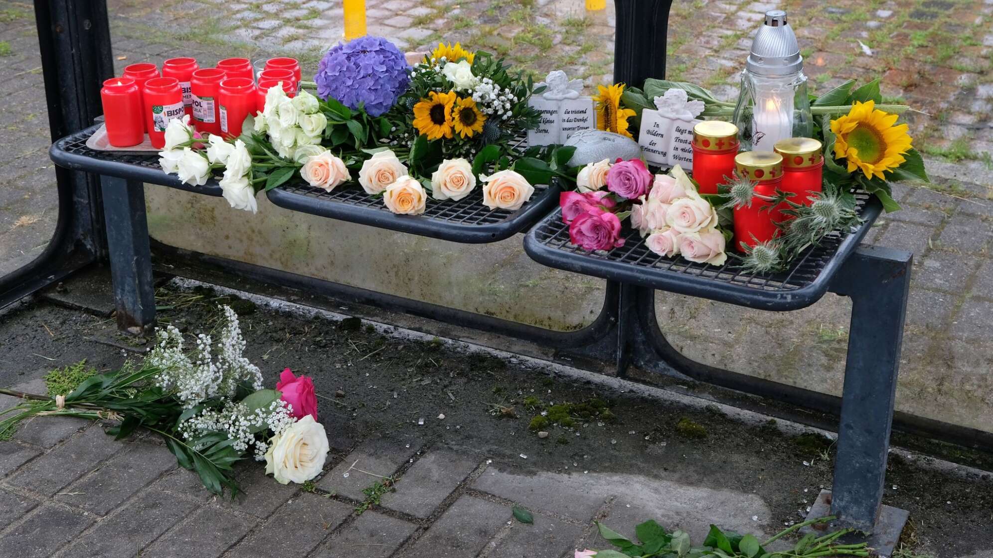 Gedenken nach Schüssen in Jugendhilfeeinrichtung mit sechs Toten