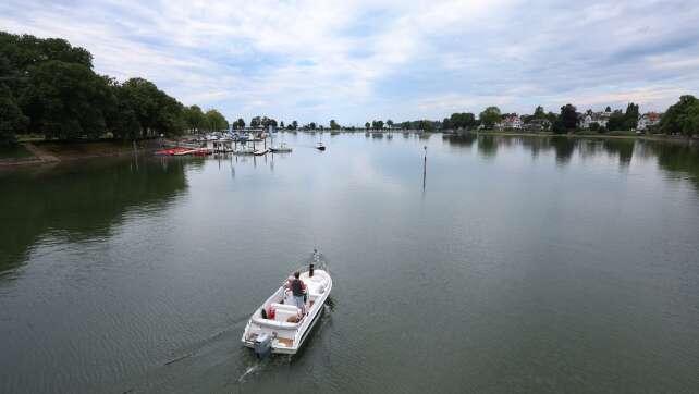 Gesundheitsamt rät vom Baden in Bodensee-Seitenarm ab