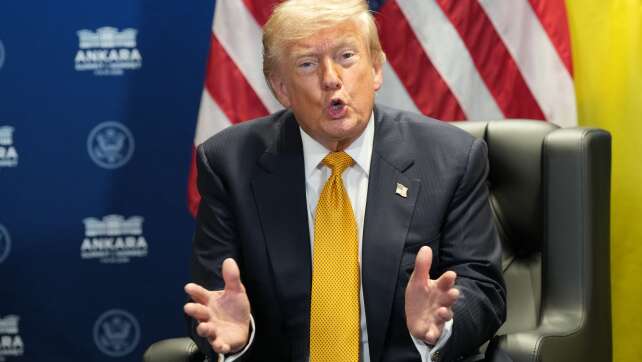 Trump droht Iran mit neuen Angriffen und Seeblockade