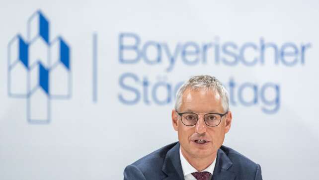 Straubinger OB bleibt Städtetags-Vorsitzender