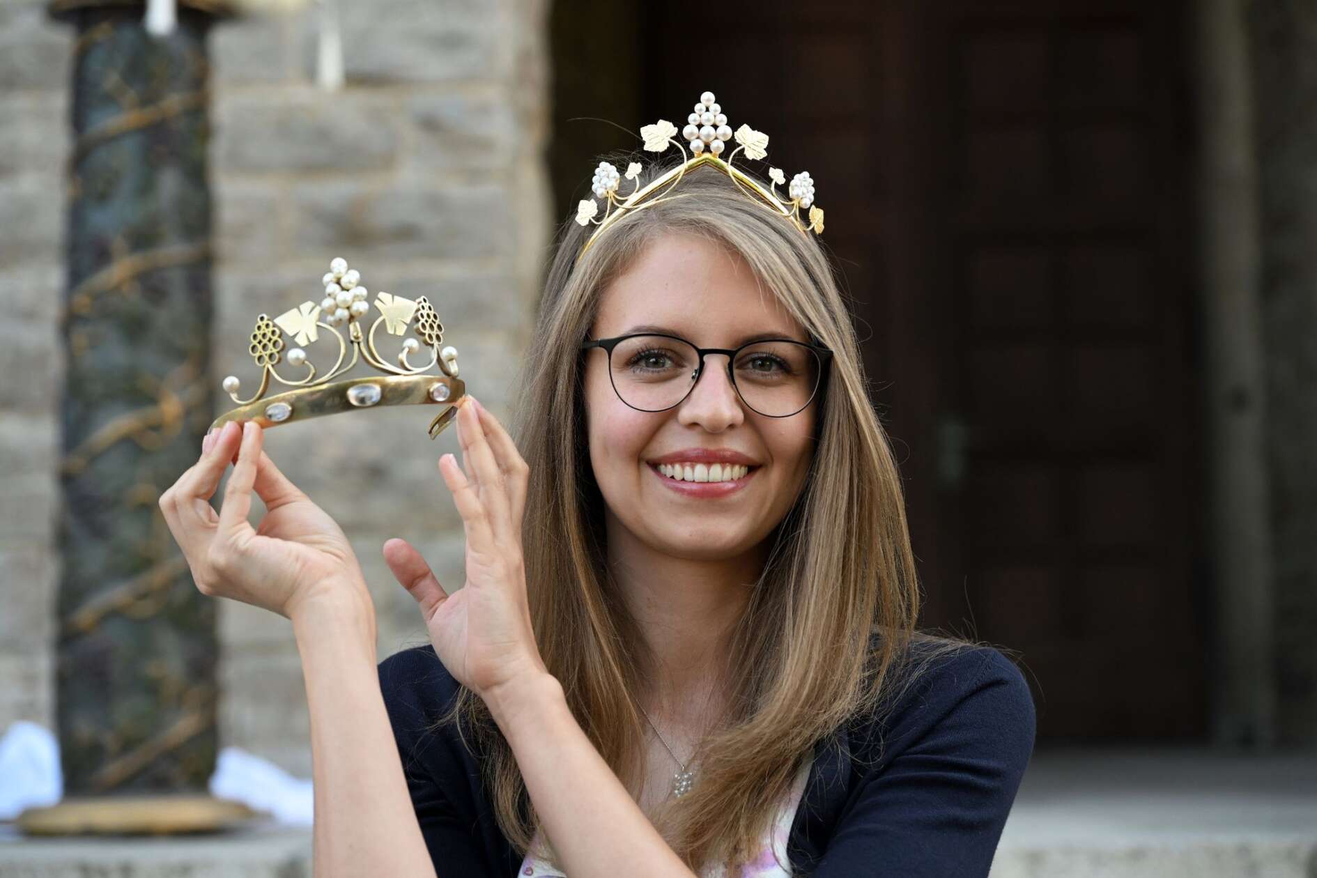 Fränkische Weinkönigin erhält neue Krone