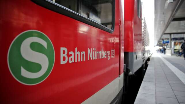 Brandstifter legen Zugverkehr zeitweise lahm
