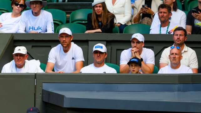 Papa, Neffe, Bruder, Dackel - Zverevs Team in Wimbledon