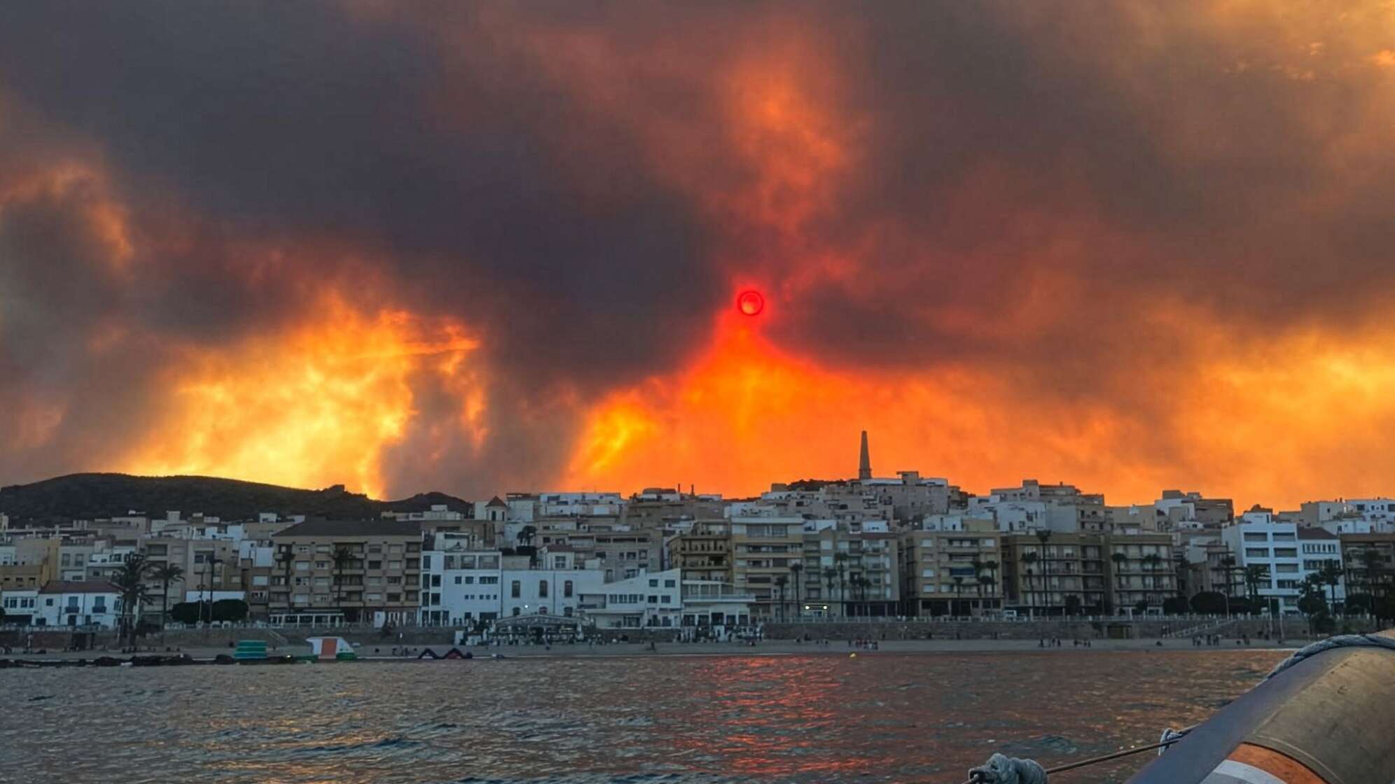 Gewaltiger Brand wütet in Andalusien
