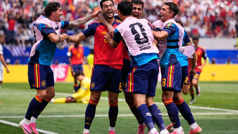 Merino erlöst Spanien bei belgischem Torwart-Drama