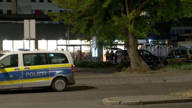 Geiselname in Berliner Supermarkt - Polizei im Großeinsatz