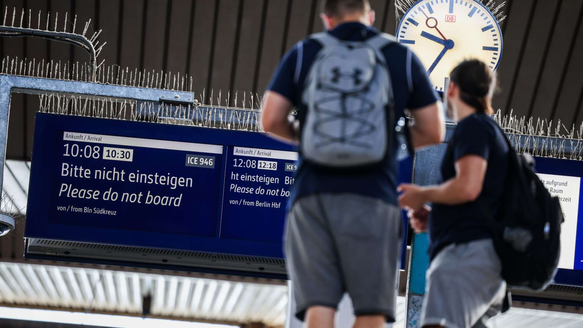Bahnstrecke zwischen Köln und Düsseldorf gesperrt