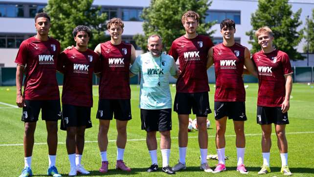 FC Augsburg startet mit Zugang Behrens in die Vorbereitung