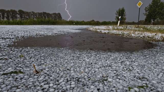 Wetterdienst: Weiter schwere Gewitter mit Starkregen möglich