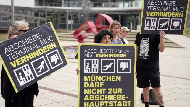 Flughafen-Aufsichtsrat macht Weg für Abschiebeterminal frei