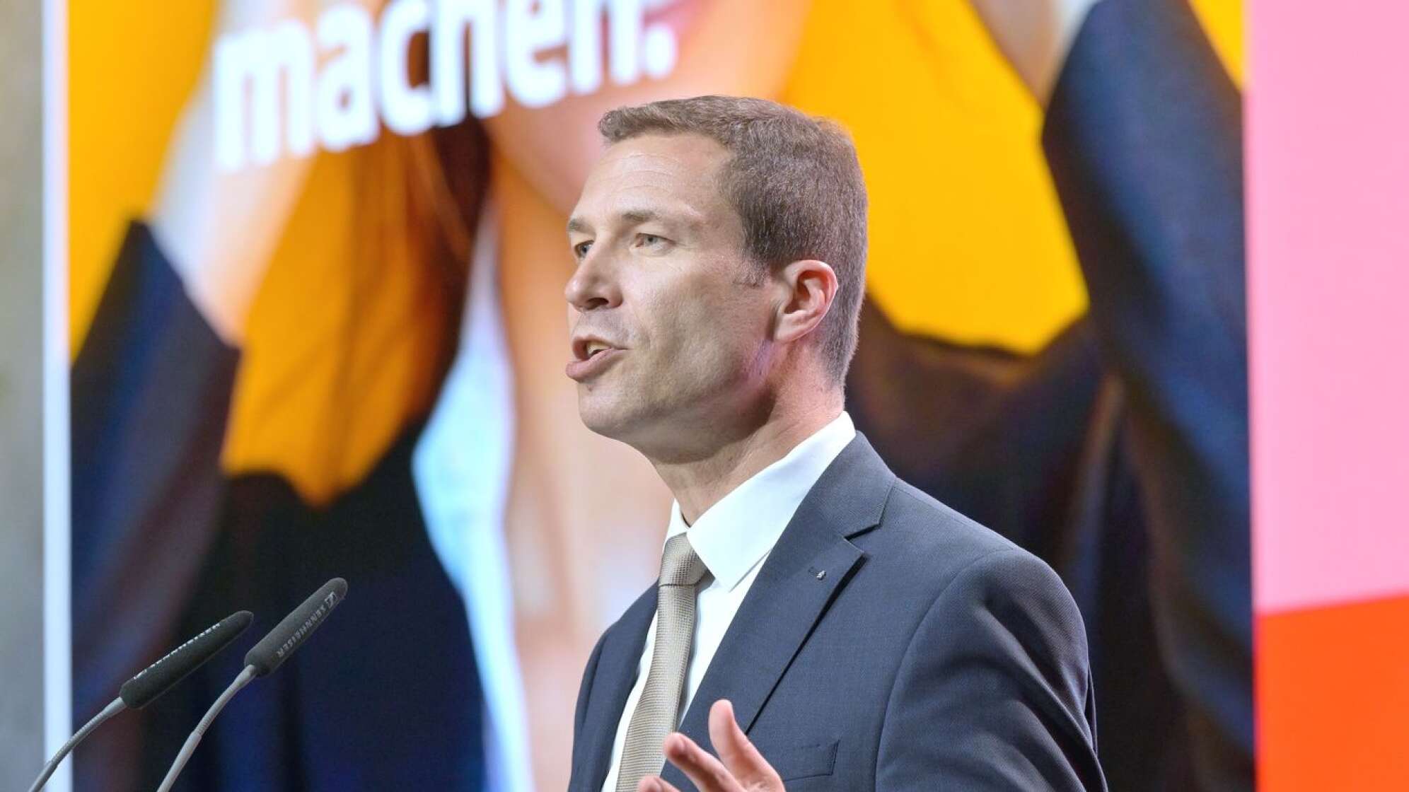Sparkassenpräsident Matthias Dießl