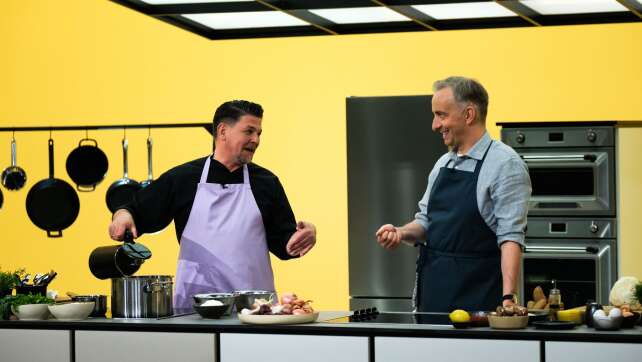 Kohlrouladen voraus: Böhmermann kocht wieder