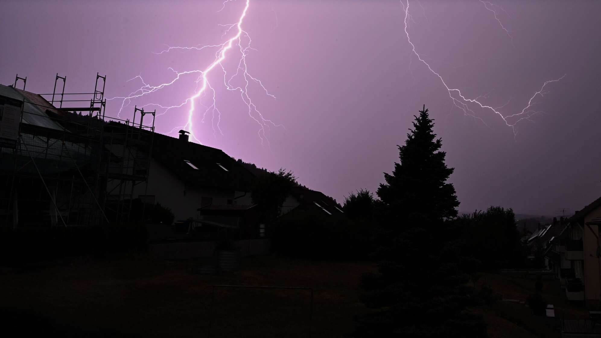 Wetterdienst erwartet heftige Gewitter in Sachsen