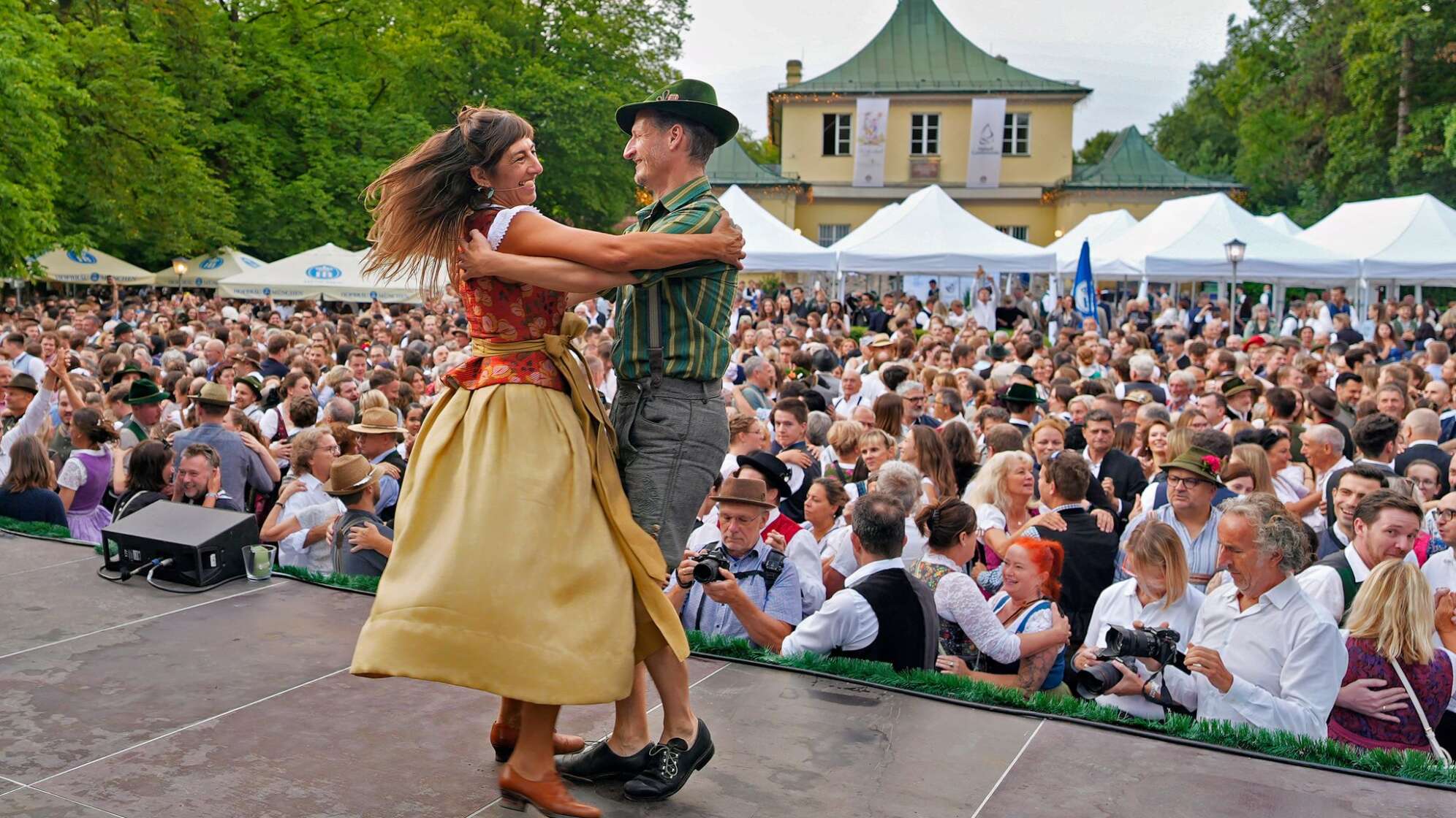 Kocherlball am Chinesischen Turm