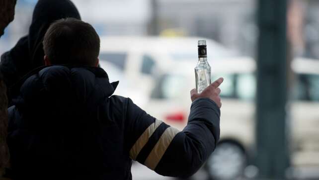 Deutsche Bahn will Alkohol an allen Bahnhöfen verbieten