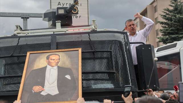 Vom Apotheker zum Anführer der türkischen Opposition