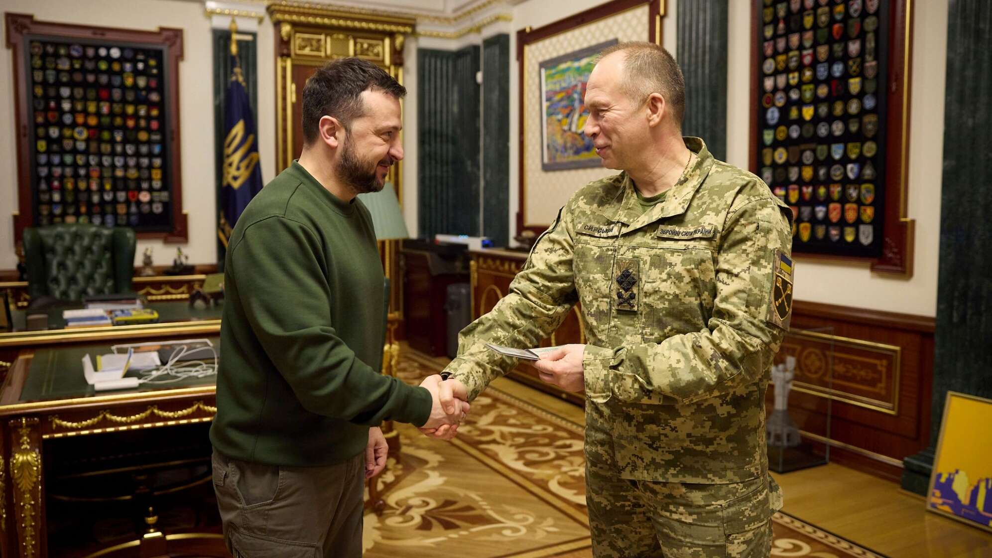Ukrainischer Präsident Selenskyj und Oberbefehlshaber Syrskyj