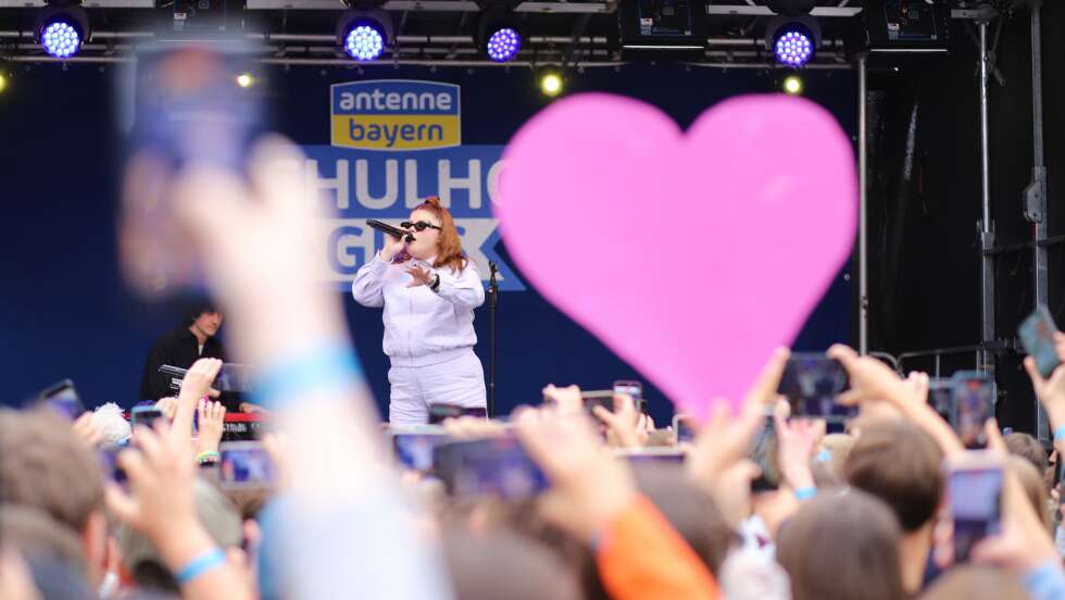 Schulhof-Gig: LOI an der Staatlichen Realschule in Neustadt bei Coburg in Oberfranken