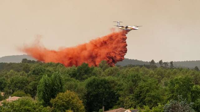 Kampf gegen Waldbrände in Frankreich dauert an