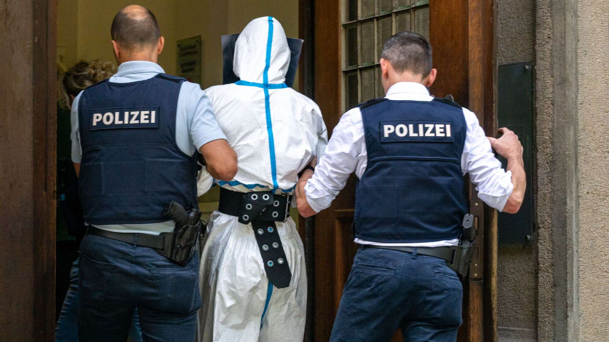 Nach tödlicher Messerattacke in Bankfiliale