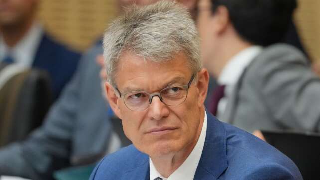 Schnieder kommt Merz zuvor und bittet um Entlassung