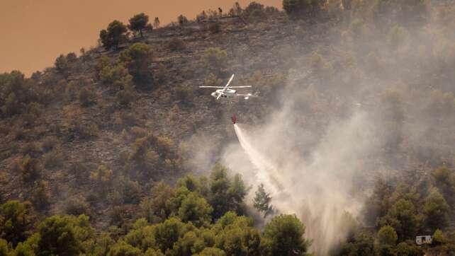 Langsame Fortschritte bei Waldbrand-Bekämpfung in Spanien
