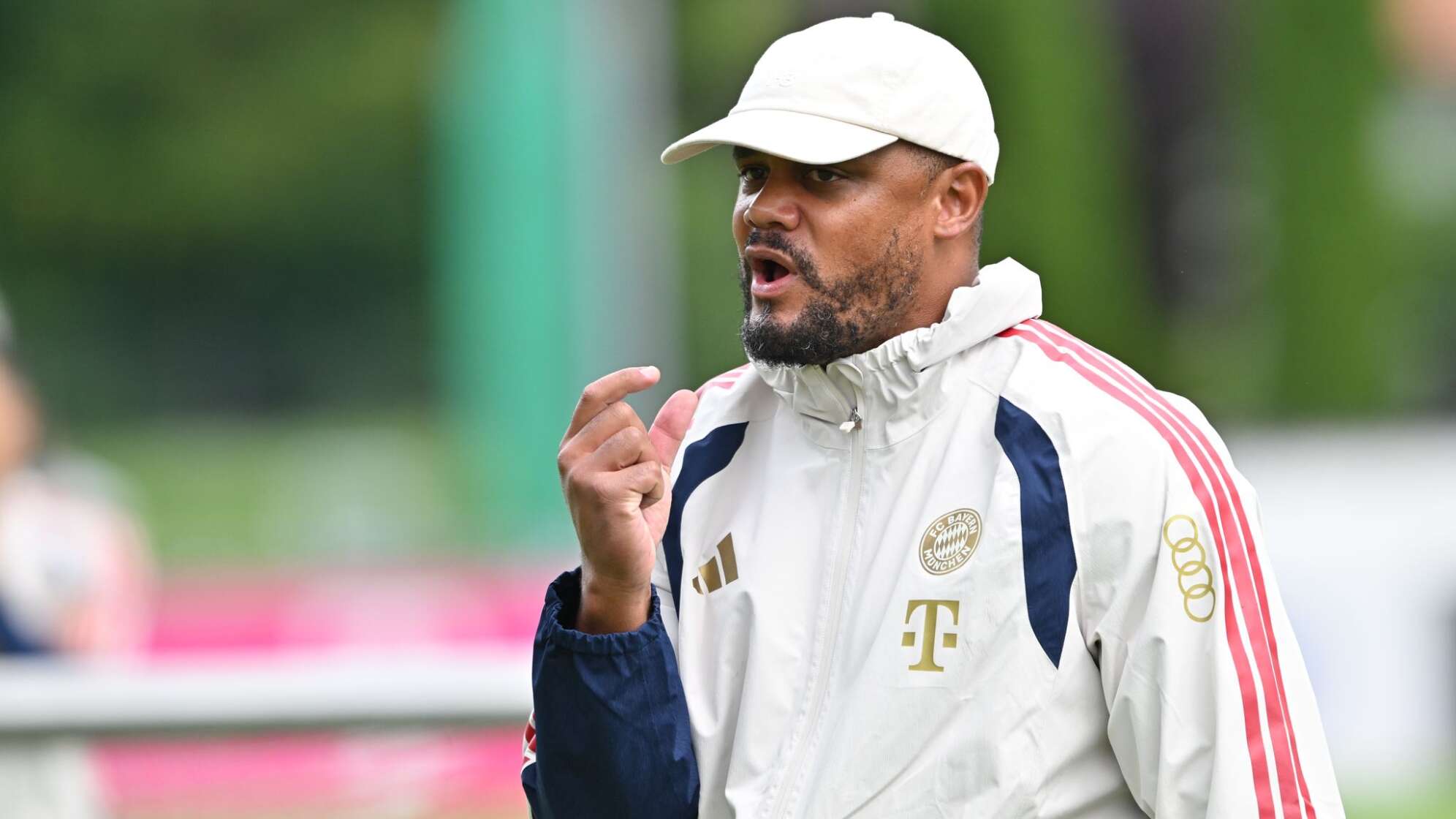 Beginn Trainingslager FC Bayern München