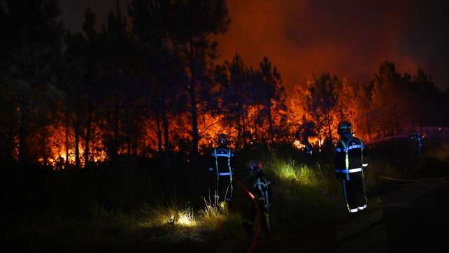 Waldbrände bei Bordeaux: Feuerwehr kämpft gegen neue Flammen