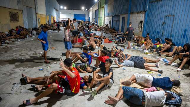 Medien: Fast 50.000 Migranten nach Ceuta gelangt