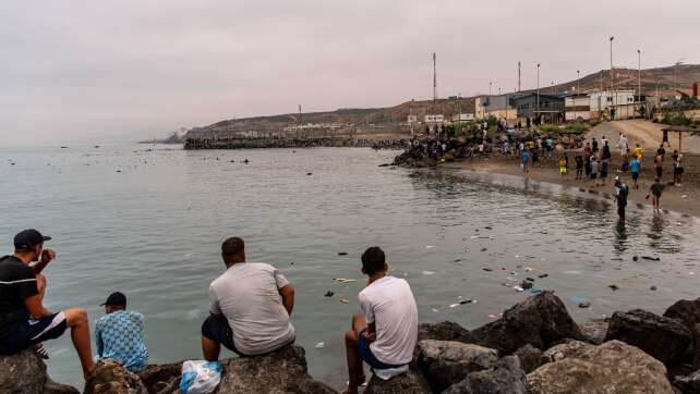Fast alle Migranten verlassen Ceuta – EU verarbeitet Schock