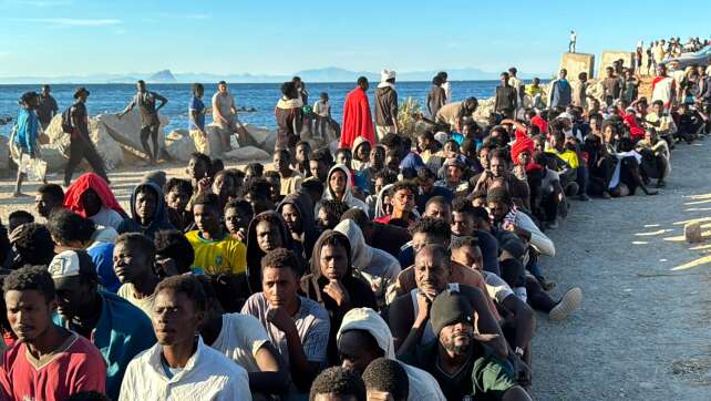 EVP-Chef Weber zu Ceuta-Krise: Spanien muss Kurs ändern