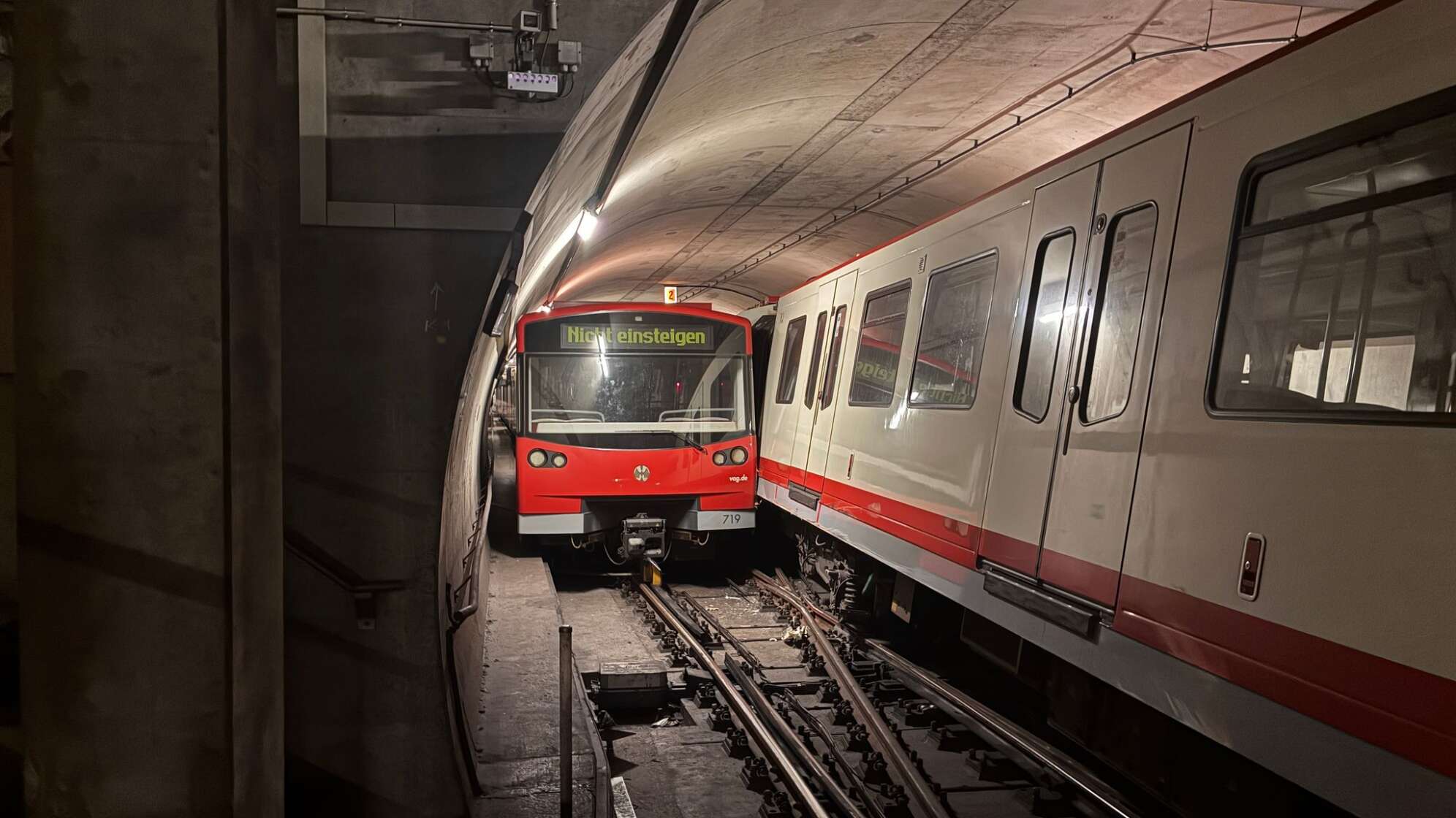 U-Bahn-Züge in Nürnberg kollidiert