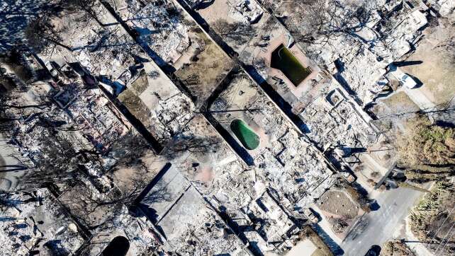 Untersuchung: Strommast löste 2025 Brand bei Los Angeles aus