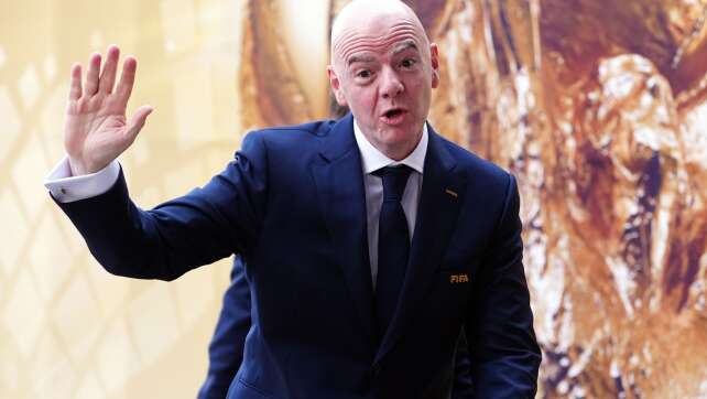 Infantino beruft Krisenrunde ein - Neue Vorwürfe gegen FIFA