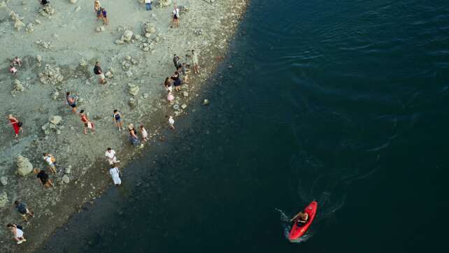 Donau-Niedrigwasser legt in Ungarn die Flusskreuzer lahm
